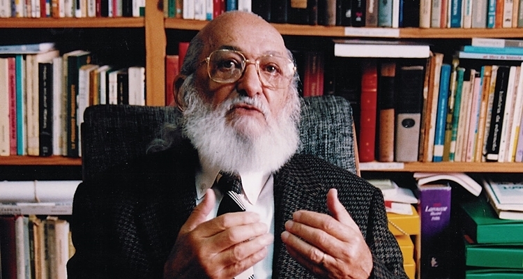 Paulo Freire pode deixar de ser patrono da educação brasileira