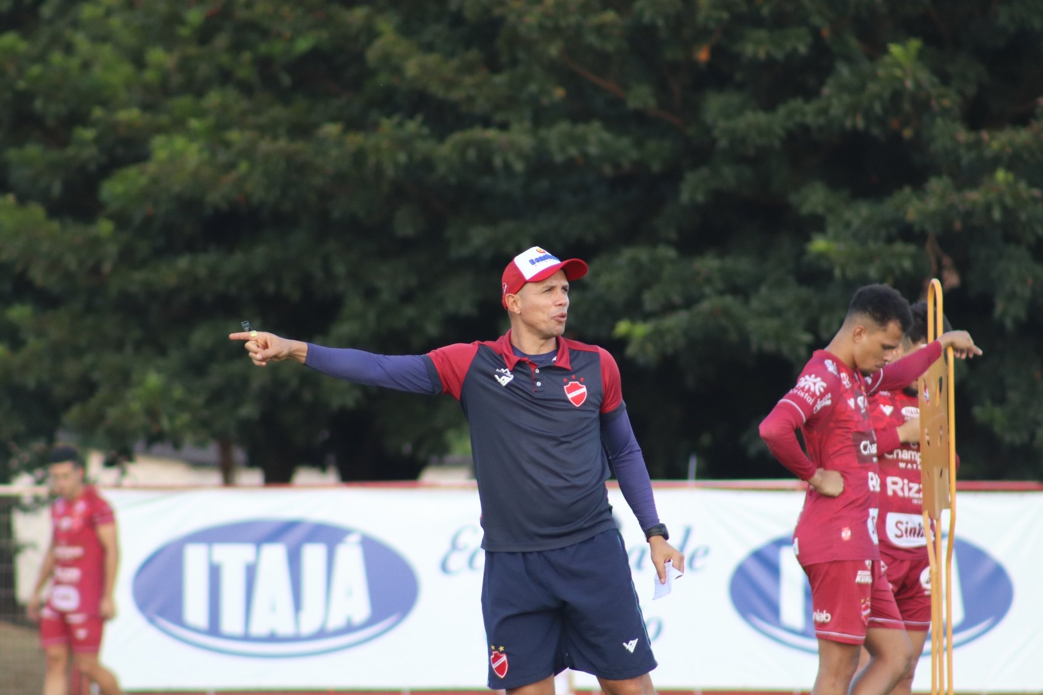 Vila Nova pronto para enfrentar o Fluminense pela Copa do Brasil