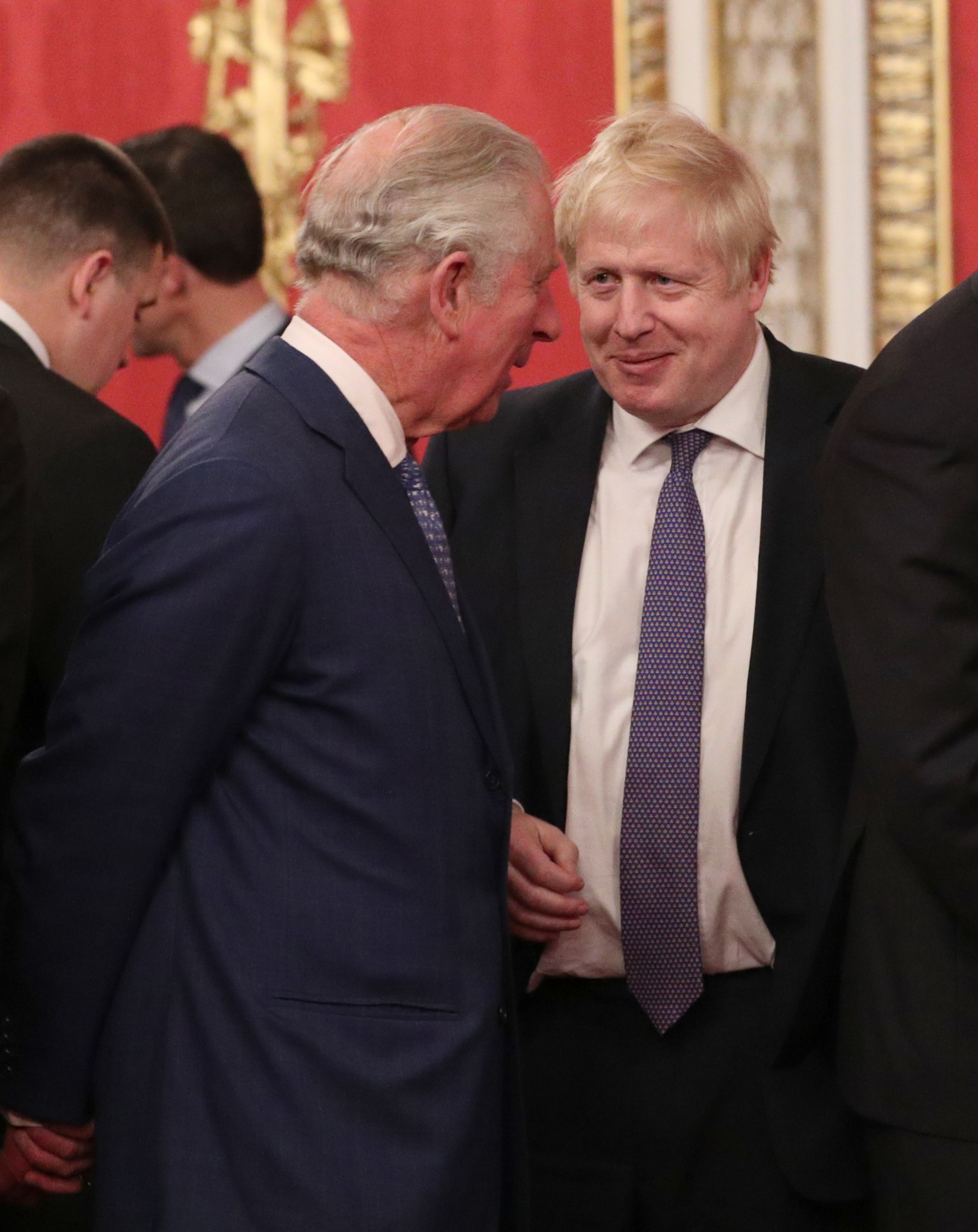 Reino Unido: Johnson lamenta morte de Príncipe Philip, marido da Rainha Elizabeth