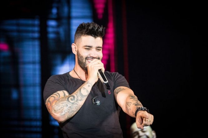 Gusttavo Lima faz 33 anos neste sábado (03) e reúne artistas para a comemoração no ‘Buteco’