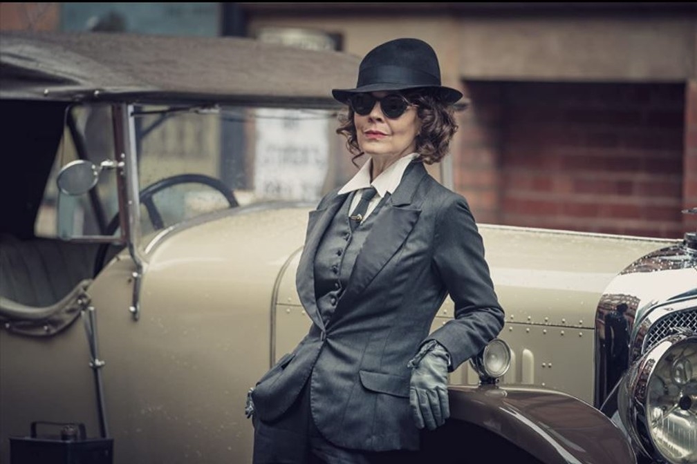 Atriz de Peaky Blinders e Harry Potter morre aos 52 anos com câncer
