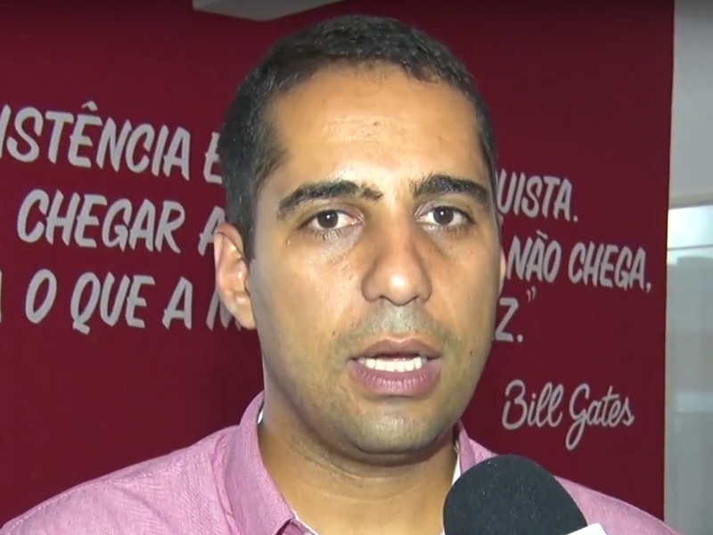 Presidente do Vila Nova revela processos contra torcedores