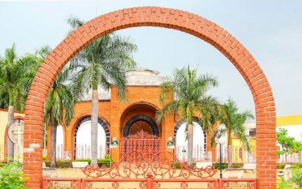 Padre é esfaqueado dentro de igreja no Setor Jaó em Goiânia