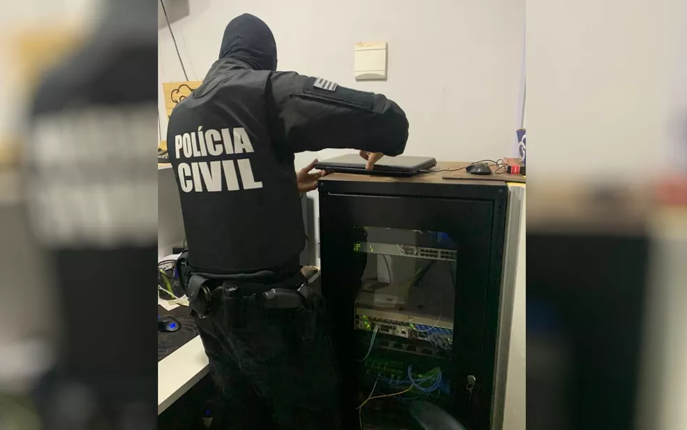 Empresário suspeito de ataques cibernéticos a operadoras de internet é preso, em Goiânia