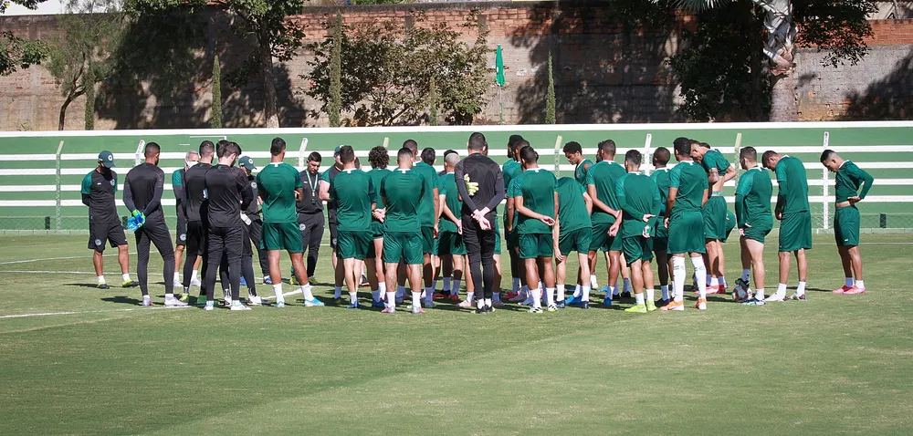 Goiás visita CSA em busca da primeira vitória fora de casa na Série B