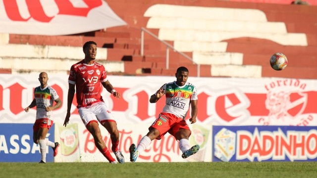 Vila Nova reabilita Brusque e se complica na Série C