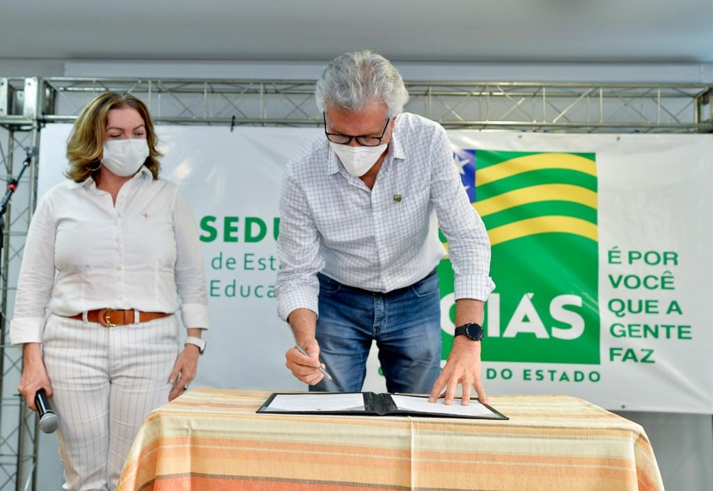 Caiado lança programa de internet de alta velocidade nas escolas e anuncia R$ 19 mi em benefícios