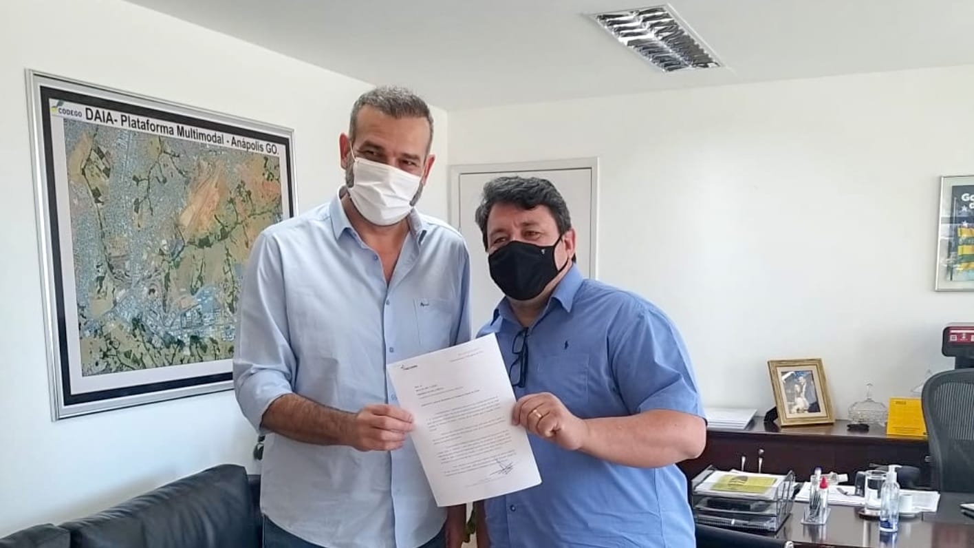 Presidente da Codego recebe projeto para criação do Centro de Referência em Turismo na região Nordeste de Goiás