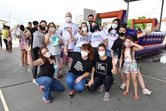 Fieg e Grupo Solidarie fazem festa para crianças carentes