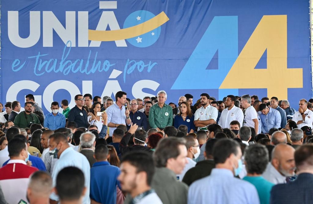 Aliados defendem avanços na gestão em Goiás durante o maior encontro de partidos em apoio à reeleição de Caiado