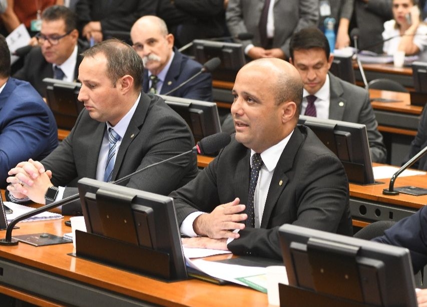 Vitor Hugo ressalta os benefícios da aprovação do projeto da Proteção Social dos Militares