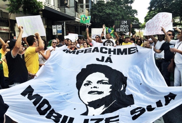 Impeachment: quem é pró e quem é contra