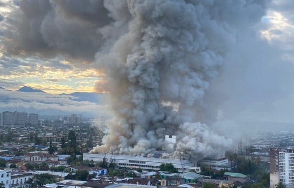 Incêndio atinge hospital no Chile  e pacientes são transferidos