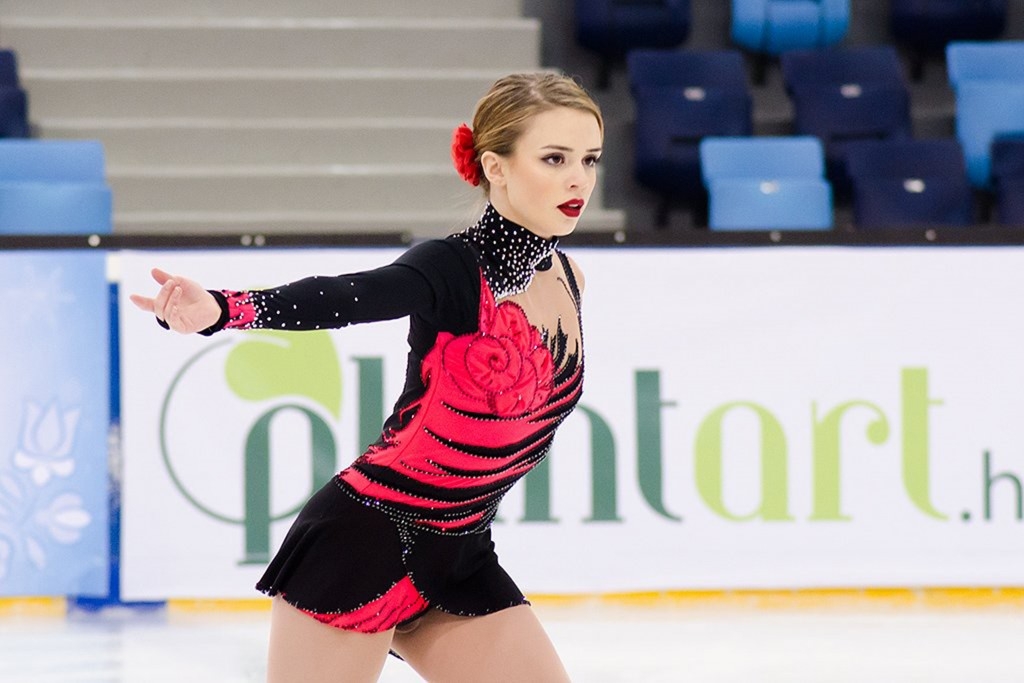 Patinadora brasileira faz história, mas termina em última colocação na modalidade