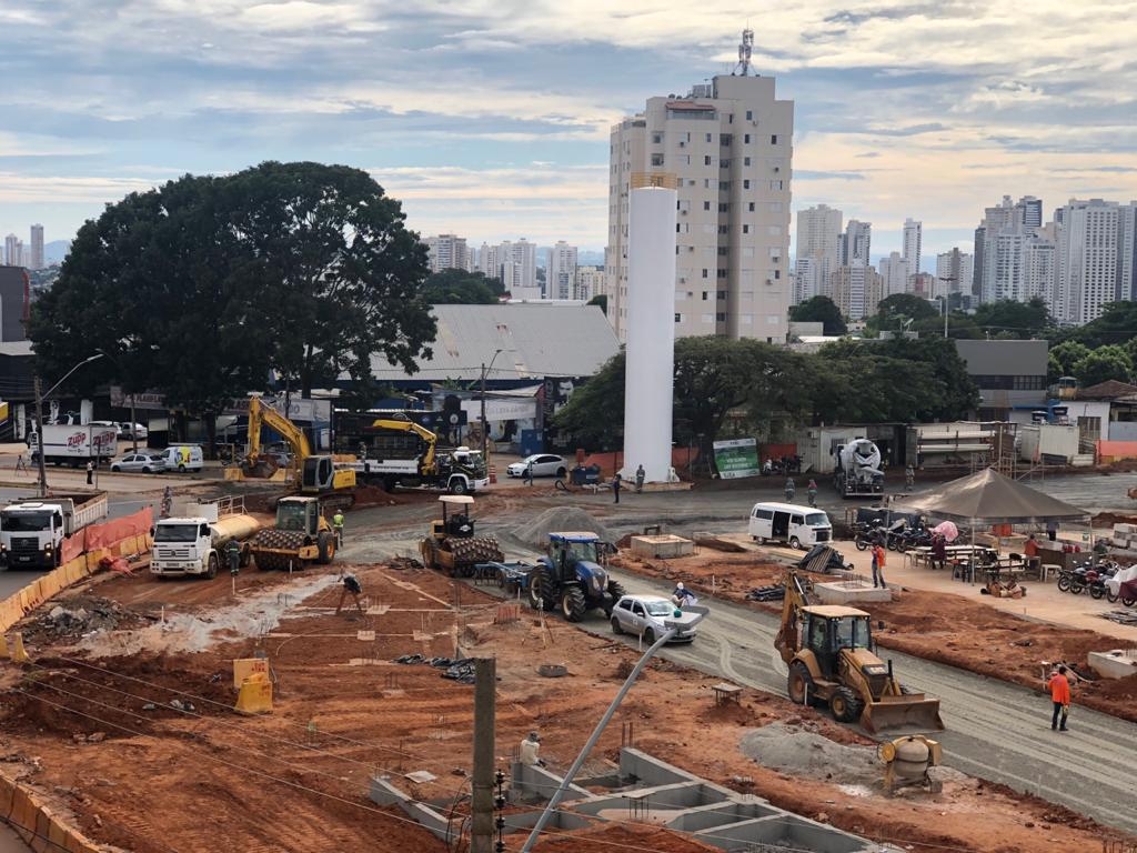 Goiânia se transforma em um canteiro de obras inacabadas