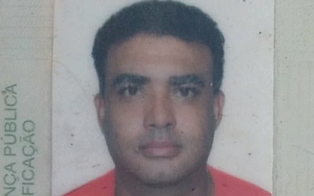 Piloto que morreu durante curso contra pane em voos de parapente é enterrado