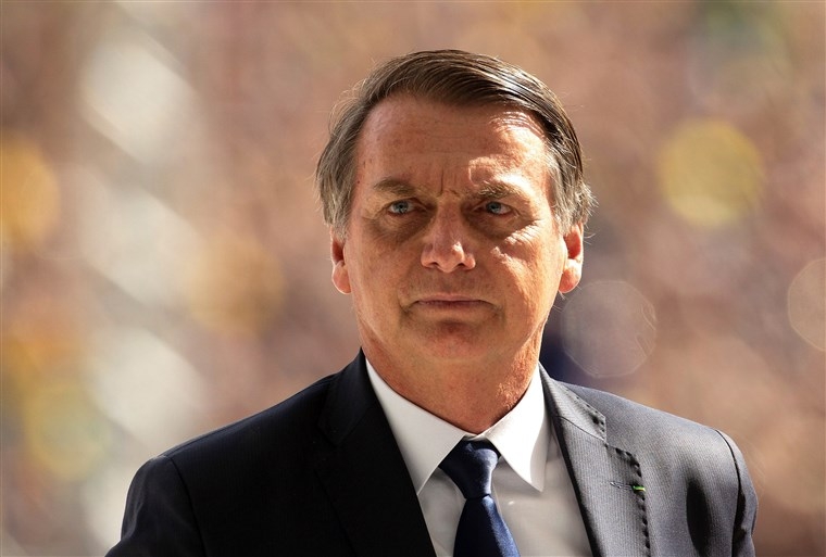 Protestos: 'deixa eles sozinhos no (próximo) domingo', diz Bolsonaro a apoiadores