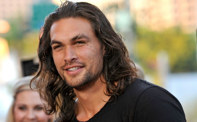 Ator Jason Momoa será O Corvo nos cinemas