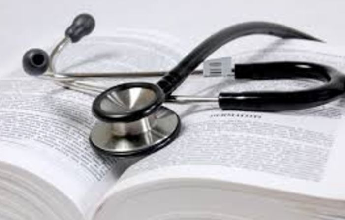 Justiça permite que condenado em regime fechado volte a cursar Medicina
