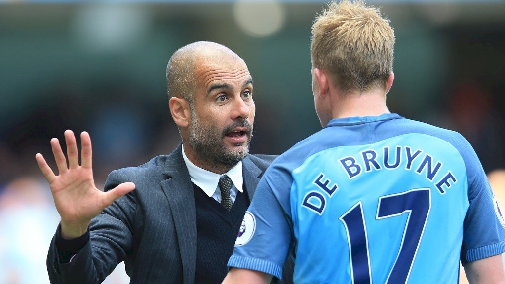 Com opiniões opostas, Guardiola e De Bruyne falam sobre calendário europeu