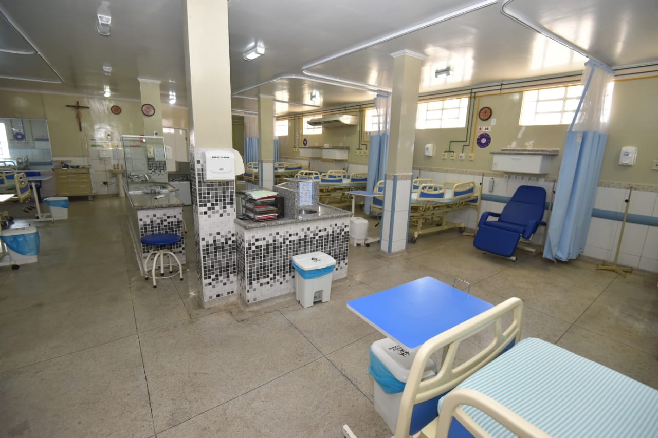 Governo assina convênio com Hospital São Pedro de Alcântara, em Goiás