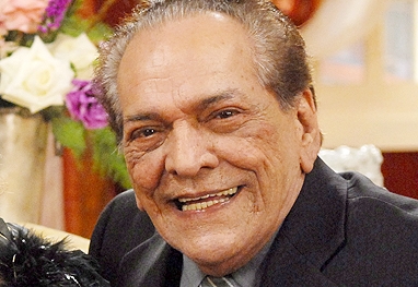 Ator Lúcio Mauro sofre derrame