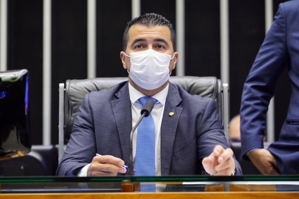 Após exibição de áudio por Dominguetti, Luis Miranda vai até a CPI da Covid