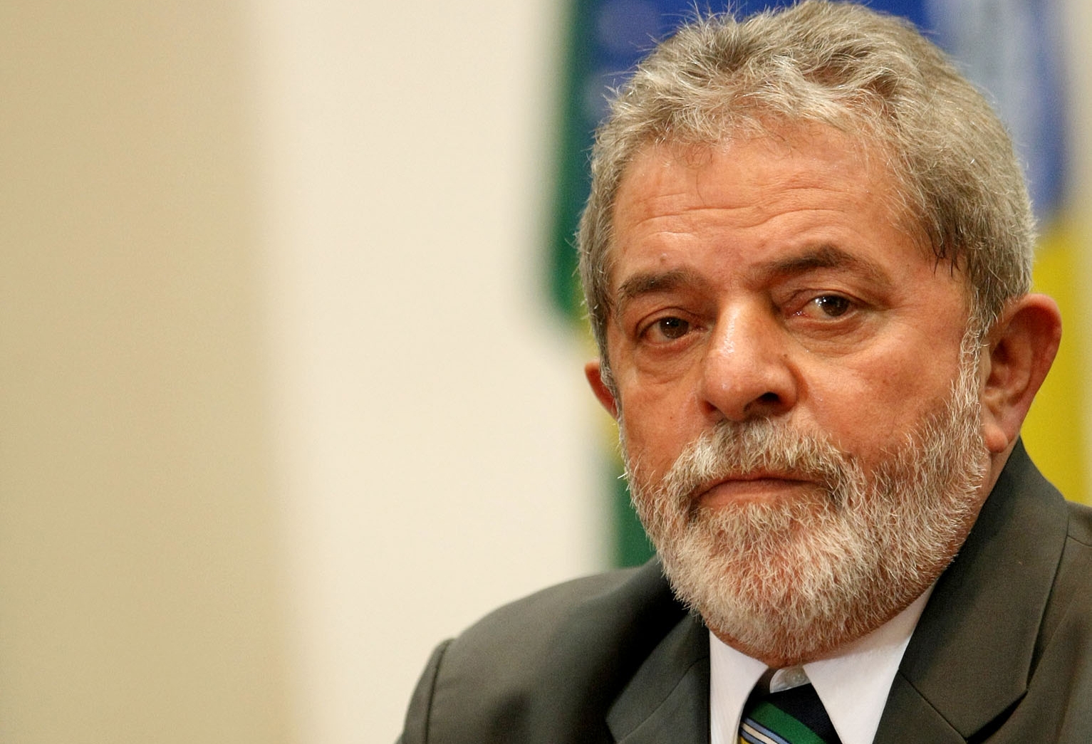 Pedido de prisão de Lula já estava escrito; versão diz que governo monitorou Moro