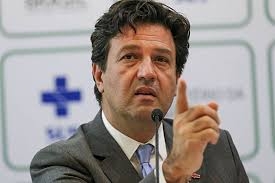 Mandetta desabafa Bolsonaro ‘expõe vidas’ confrontando a ciência
