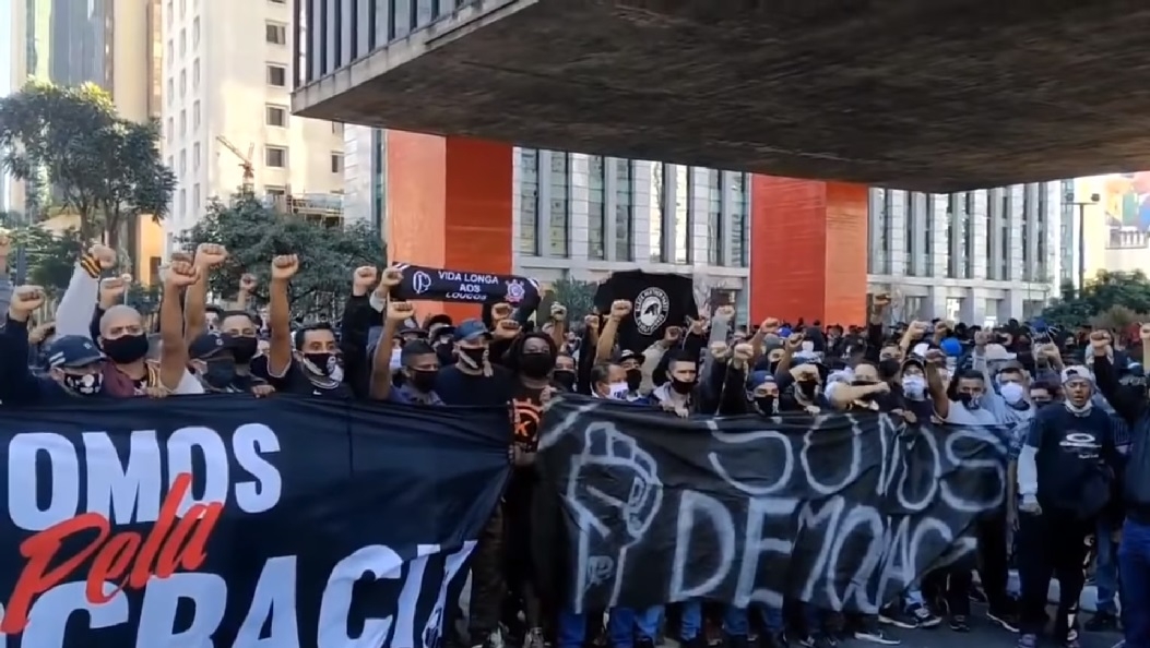 Avenida Paulista pode ter três manifestações no domingo
