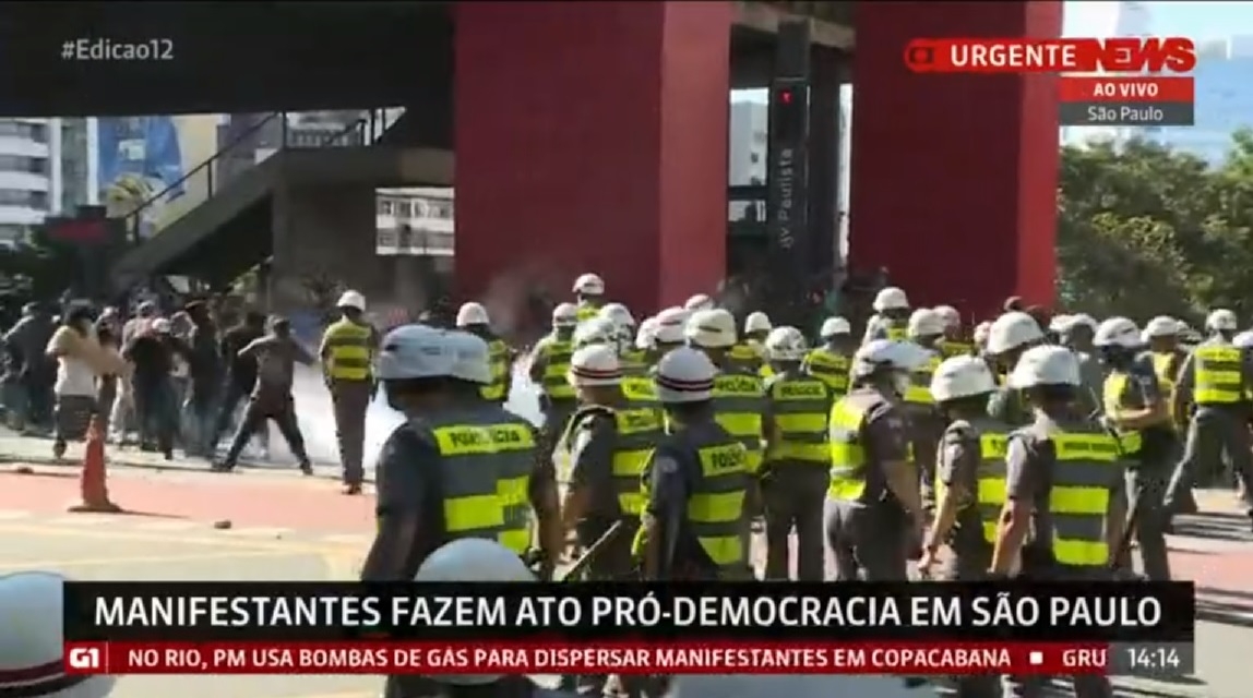 Manifestantes contra Bolsonaro são presos em SP; PM segue dispersando ato