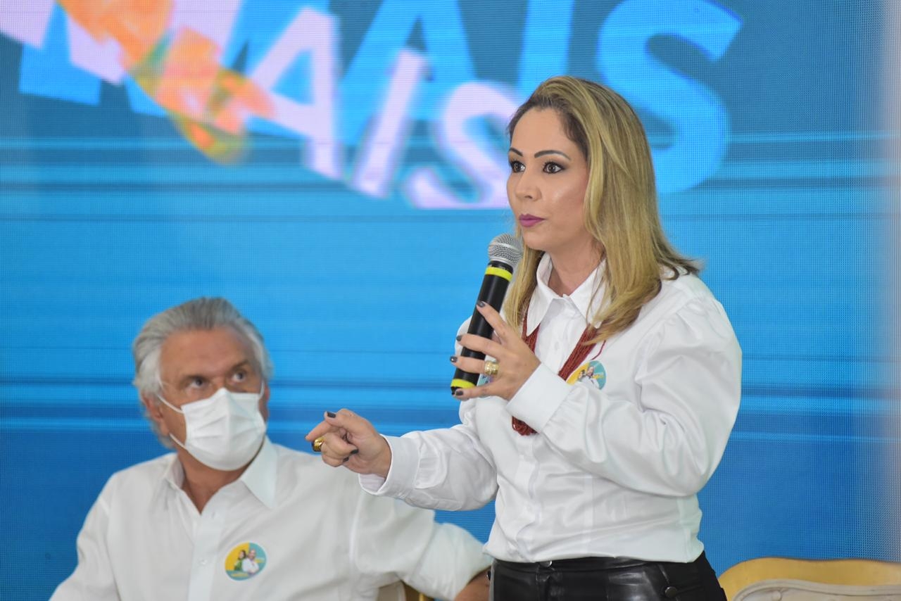 Com presença de Caiado e deputados, Márcia Caldas lança candidatura e pede"mais" para Aparecida