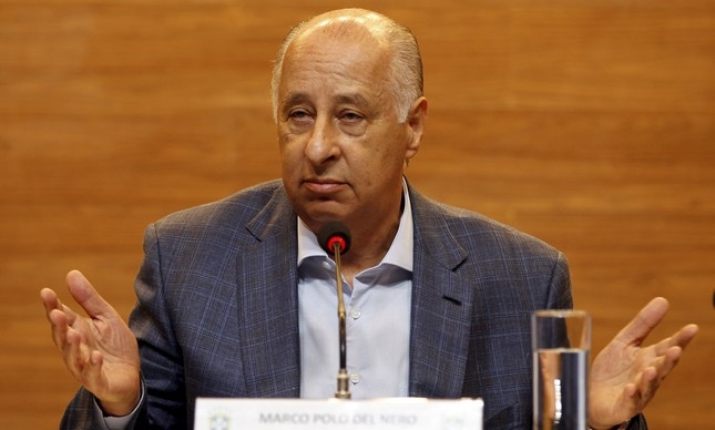 Del Nero volta para executar “manobra”