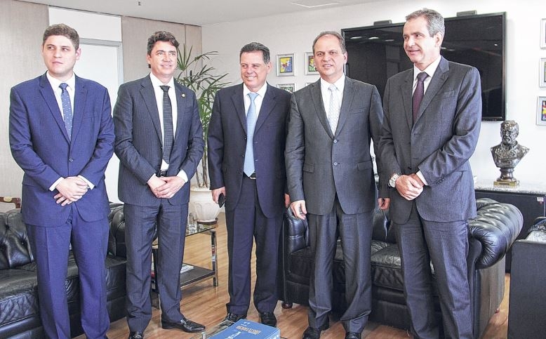 Em reuniões com ministros, Marconi busca recursos para Saúde e Esporte