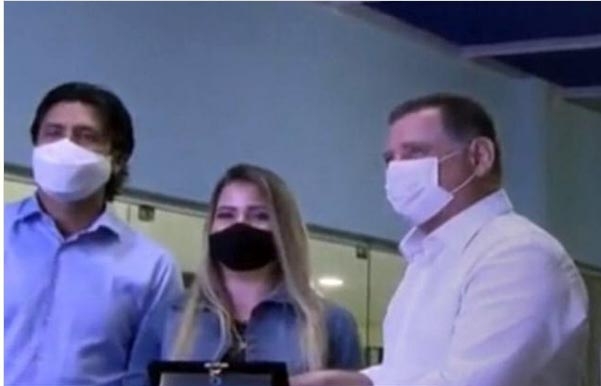 Marconi participa de inauguração, mas provoca reação negativa de internautas