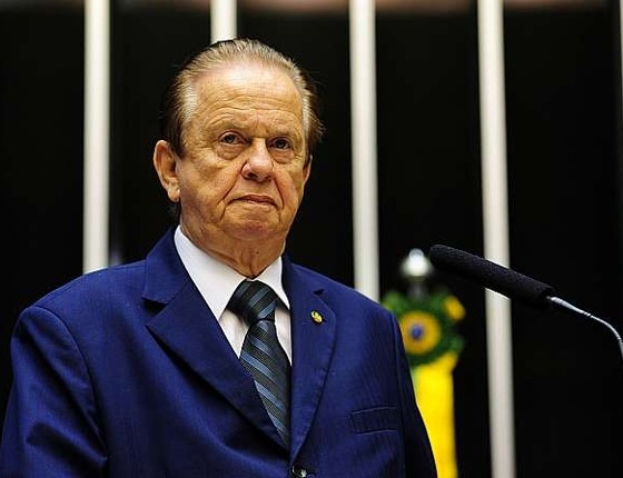 Ministro da Aviação deixa o cargo para votar a favor do Impeachment