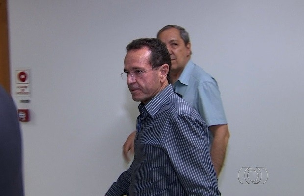 Médico cobra R$1,8 mil de gestante por atendimento via SUS