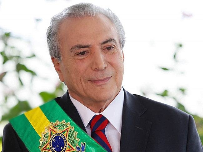 Michel tenta evitar que aliados discutam nomes para seu lugar