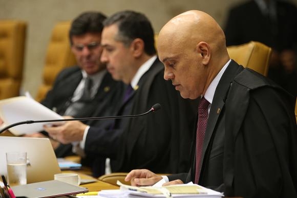 Maioria do STF vota pela restrição ao foro privilegiado para parlamentares