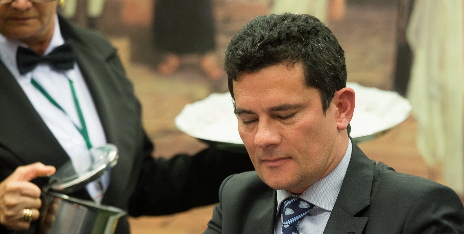 Apesar de possuir imóvel em Curitiba, Sérgio Moro recebe auxílio-moradia de quase R$ 4,5 mil