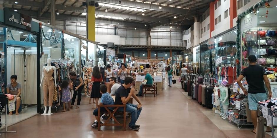 Temporada de troca de presentes impulsiona comércio depois do Natal