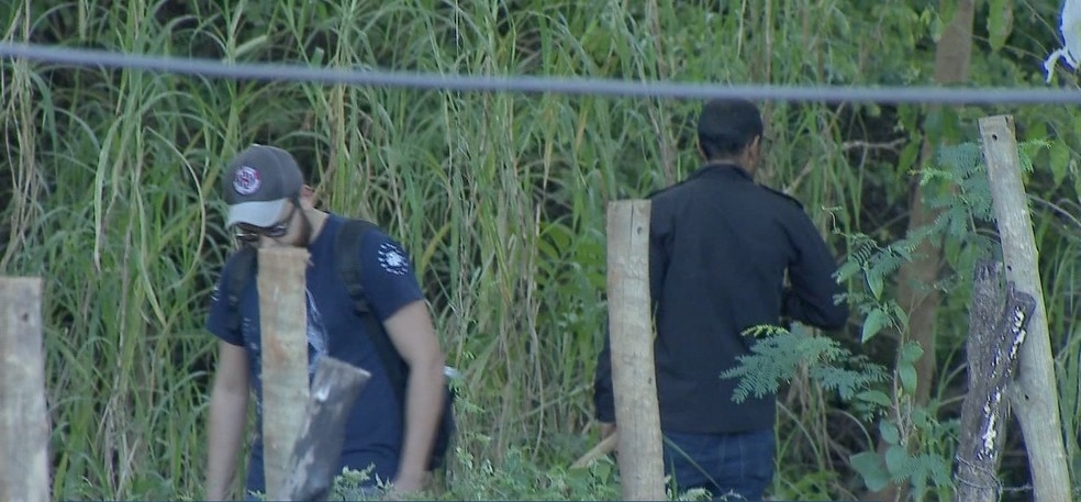 Ossada humana é encontrada em cemitério clandestino em Campo Grande
