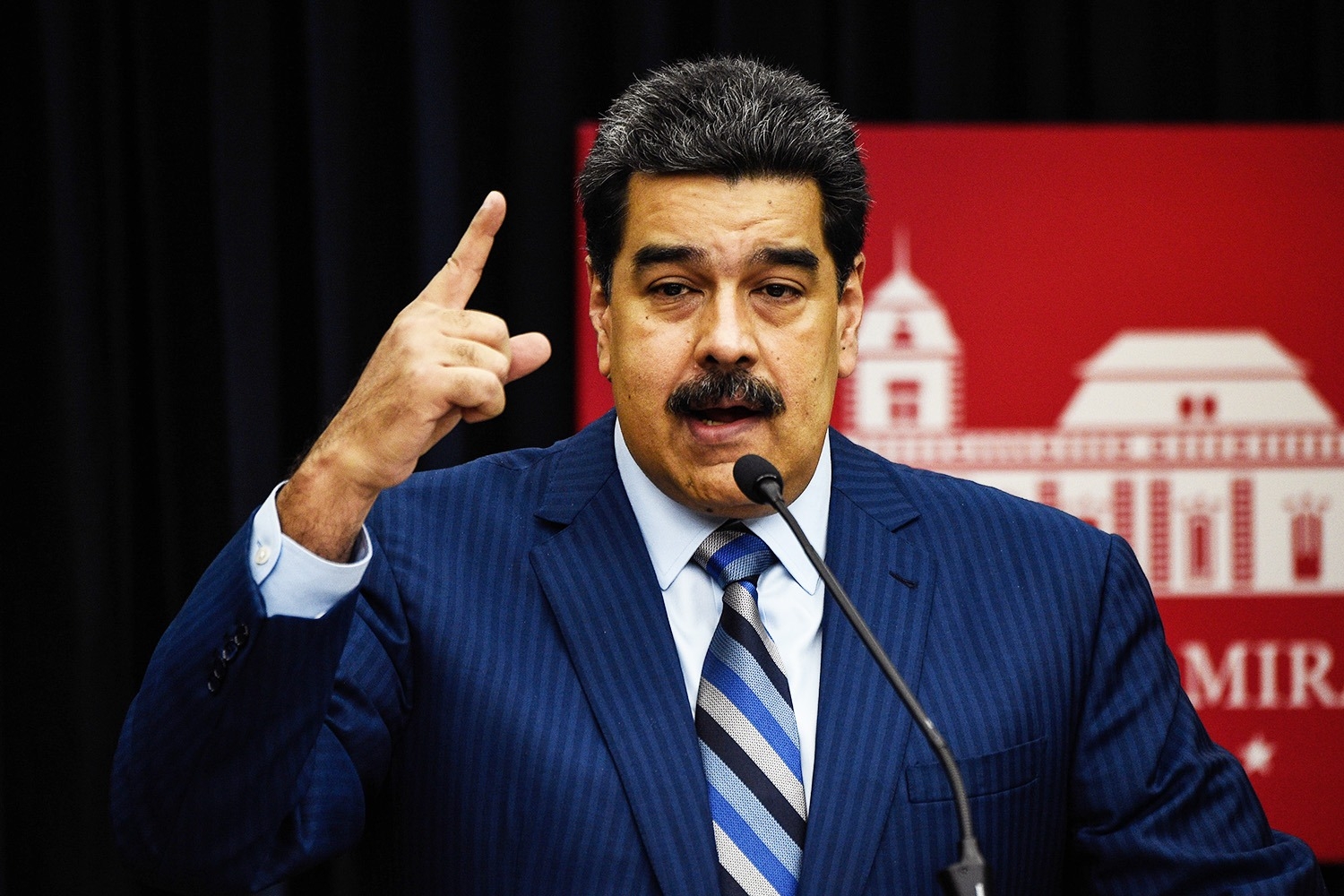 Covid: Venezuela decreta 'quarentena radical' e Maduro culpa variante brasileira