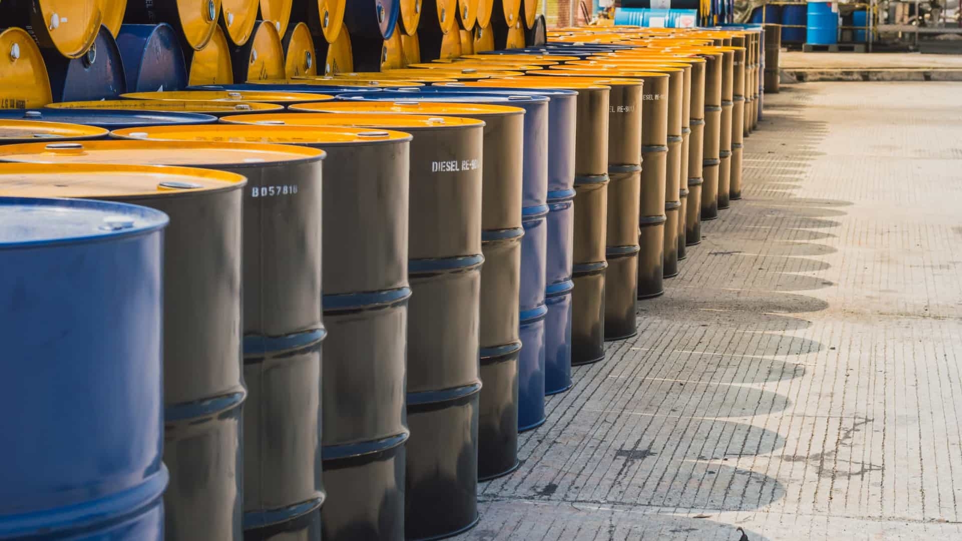 Furacão Ida e outros fatores prejudicam oferta global de petróleo, diz AIE