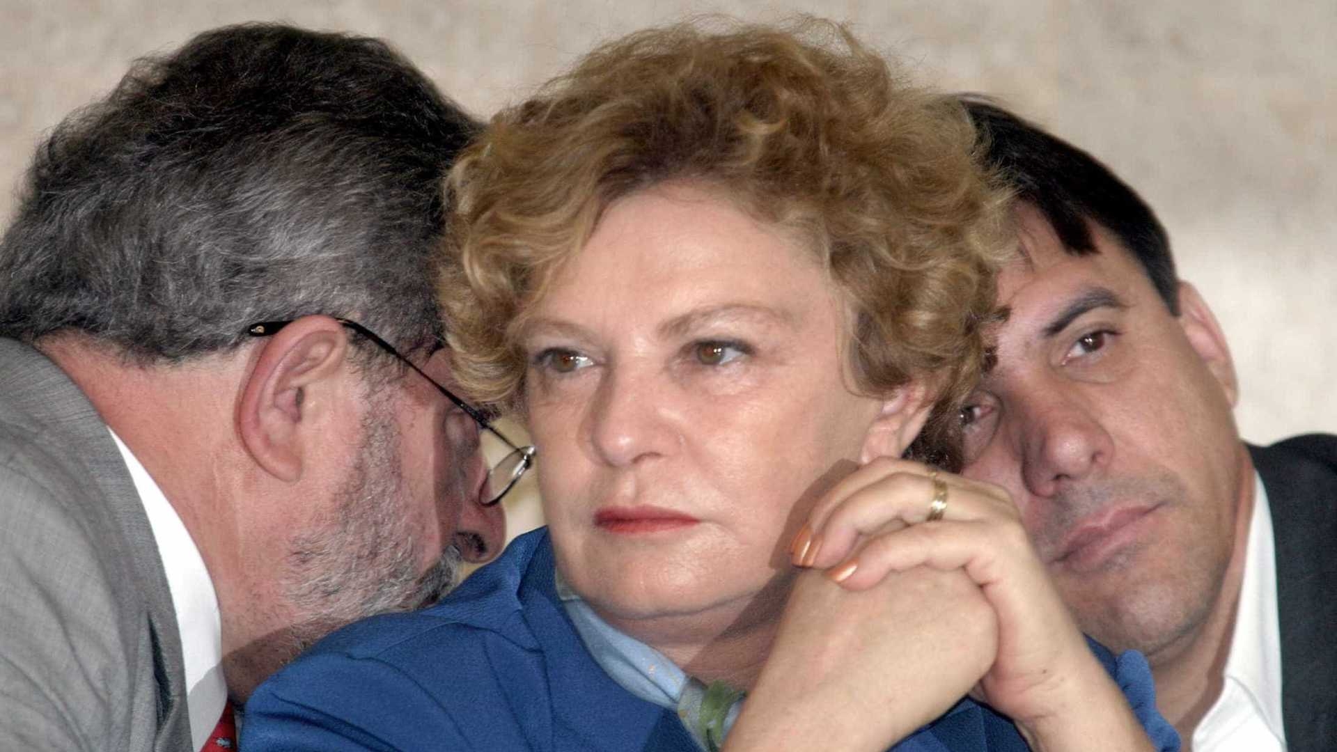 Placa que identifica viaduto Marisa Letícia é roubada menos de uma semana após ser instalada