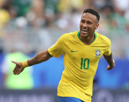 Torcida brasileira invade jornal argentino e altera resultado de pesquisa