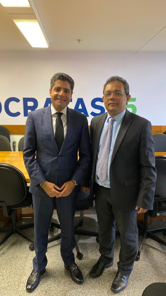 Nilson Gomes traz experiência de Neto em Salvador para propor a Goiânia