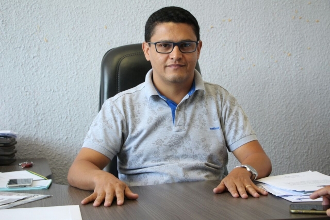Justiça afasta secretário de saúde de Crixás