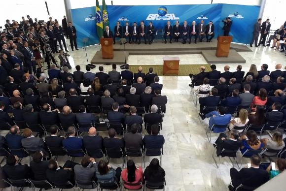 Saiba quem são os dez novos ministros de Temer