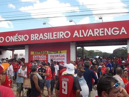 Mesmo com embargo, reforma no Oba continua